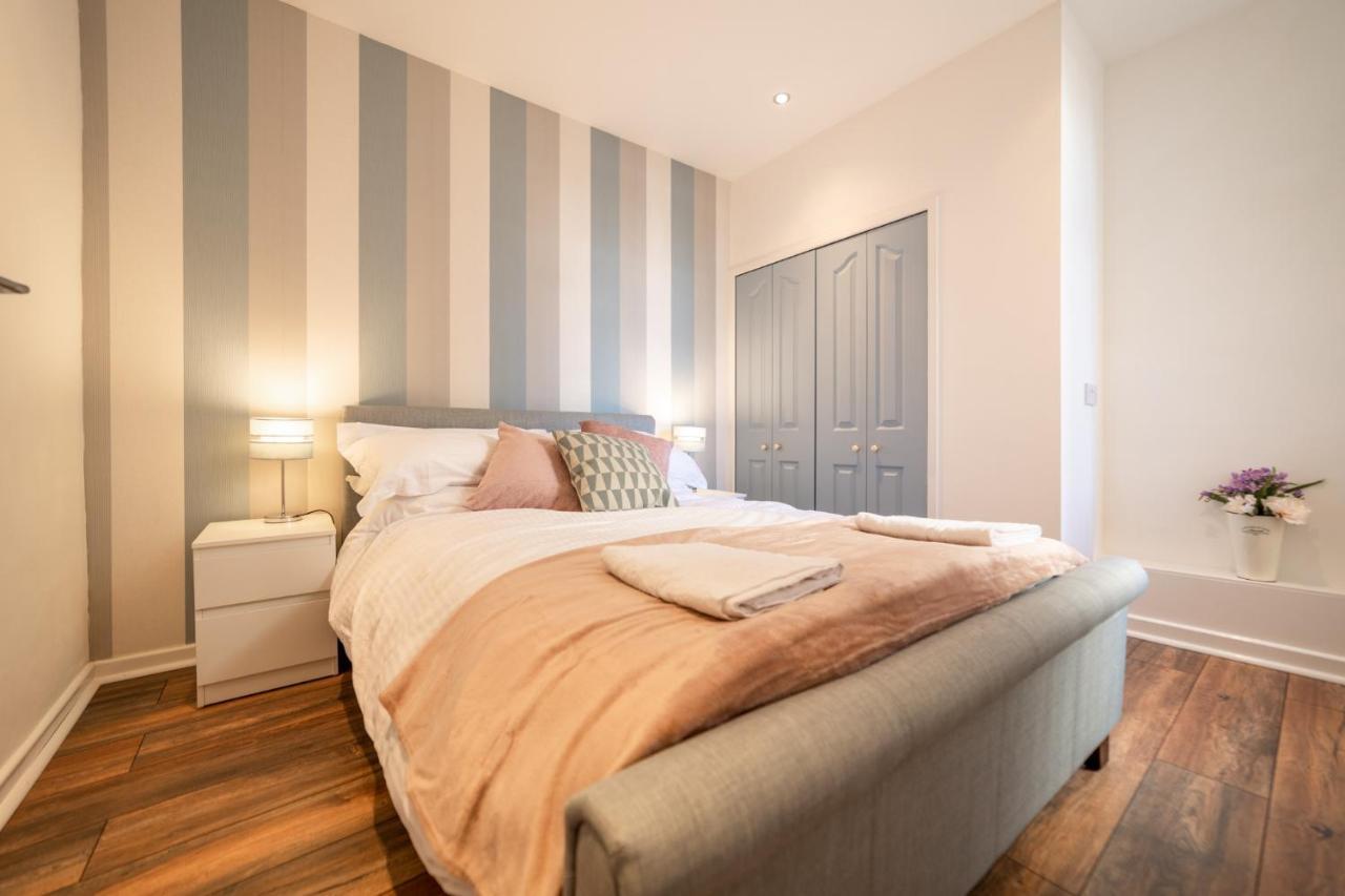 Charles Alexander Short Stay - Highcliffe Apartments คลีฟลีส์ ภายนอก รูปภาพ