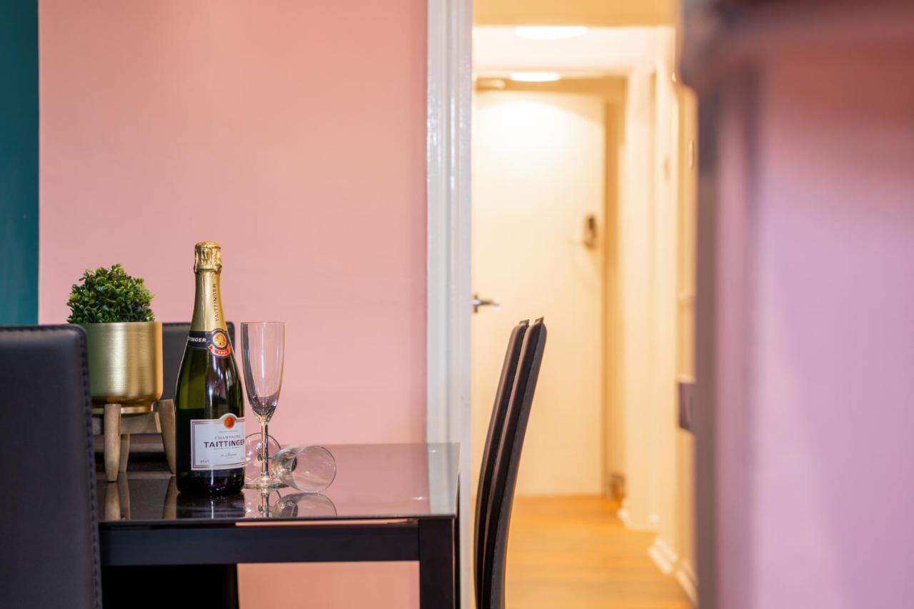Charles Alexander Short Stay - Highcliffe Apartments คลีฟลีส์ ภายนอก รูปภาพ
